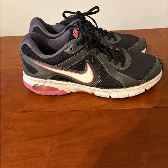 Nike Air Running Shoes Women’s 8.5 Black Gray Pink - Picture 4 of 9